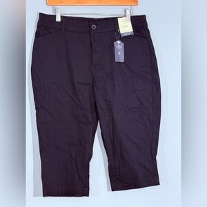 St John’s Bay Black Capri Pants Sz 12P Petite NWT Stretch